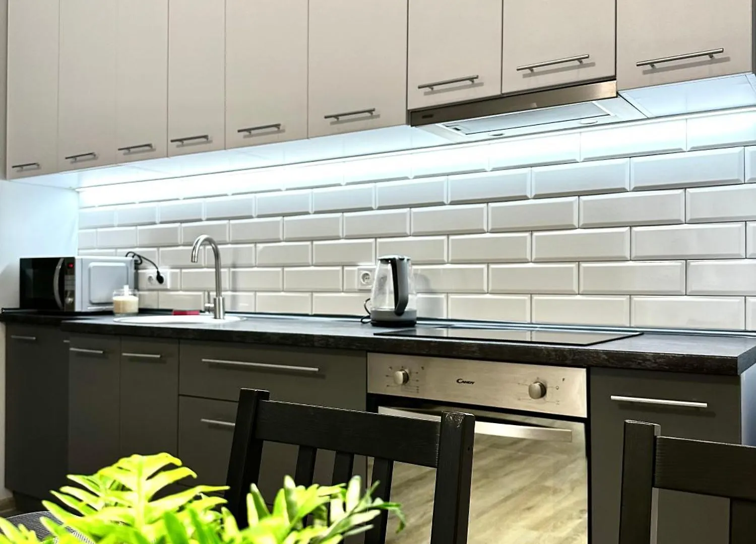 Designers' 1 Bedroom Apartment Near Gulliver 키예프
