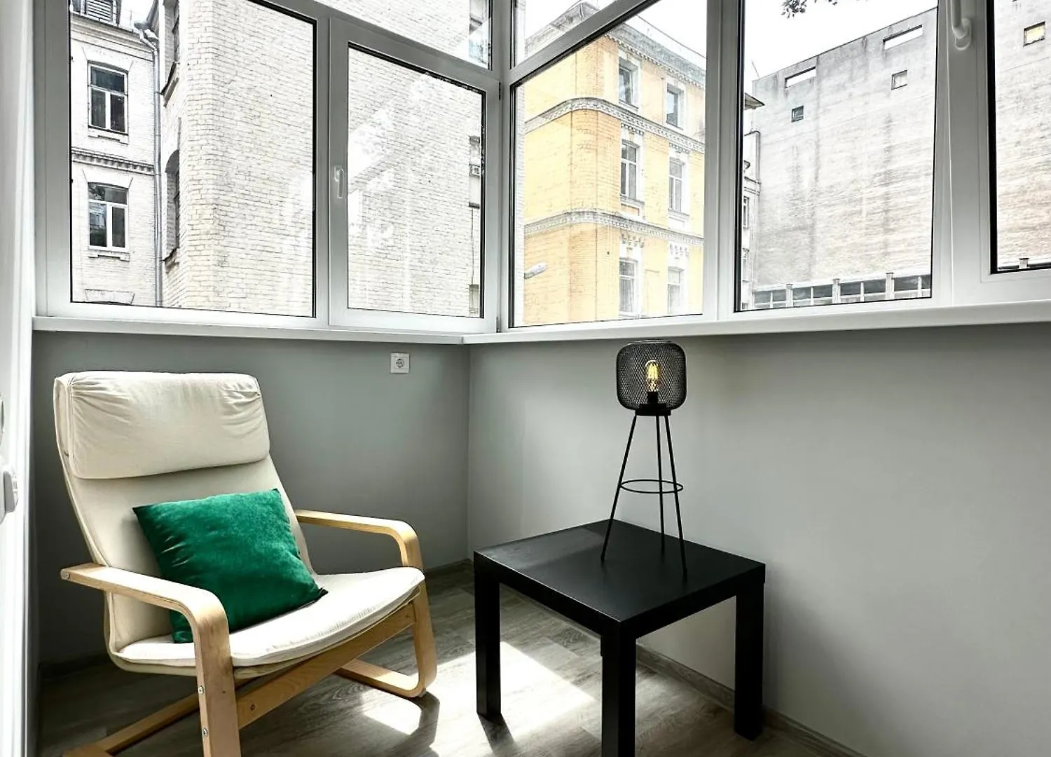 Designers' 1 Bedroom Apartment Near Gulliver 키예프 우크라이나
